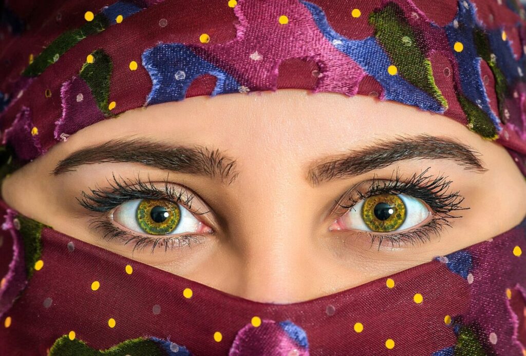 Scoperto “Olo”: il nuovo colore tra verde e blu mai visto prima Scoperto “Olo”: il nuovo colore tra verde e blu mai visto prima