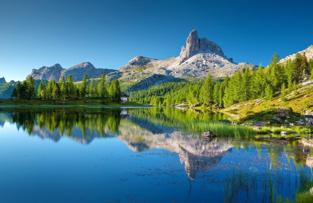 Ritorna il Glory Hole: il lago inghiotte acqua e miti Ritorna il Glory Hole: il lago inghiotte acqua e miti