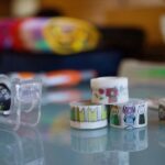 Nastro adesivo rumoroso: scoperto il meccanismo