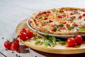 Mangiare fuori casa può favorire l’aumento di peso: cosa rivela la ricerca su ristoranti e asporto