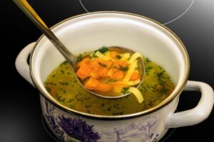 Come il pasto influenza le difese del corpo: il legame tra nutrizione e risposta immunitaria