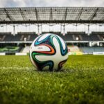 Il pallone dei Mondiali 2026 cambia il calcio: tra sensori, aerodinamica e VAR