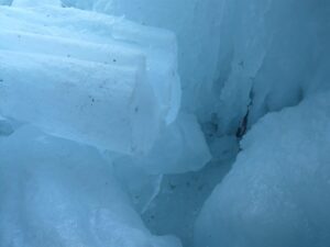 Ghiaccio nel frigorifero: cause e come evitarlo
