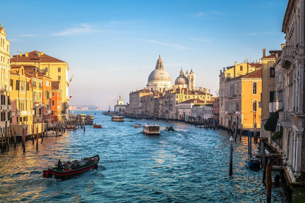 Venezia è al sicuro, ma la sua laguna rischia di affondare: l’effetto collaterale del MoSE Venezia è al sicuro, ma la sua laguna rischia di affondare: l’effetto collaterale del MoSE