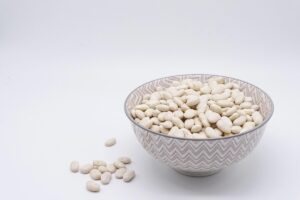 Sciacquare i legumi prima di cucinarli: serve davvero?